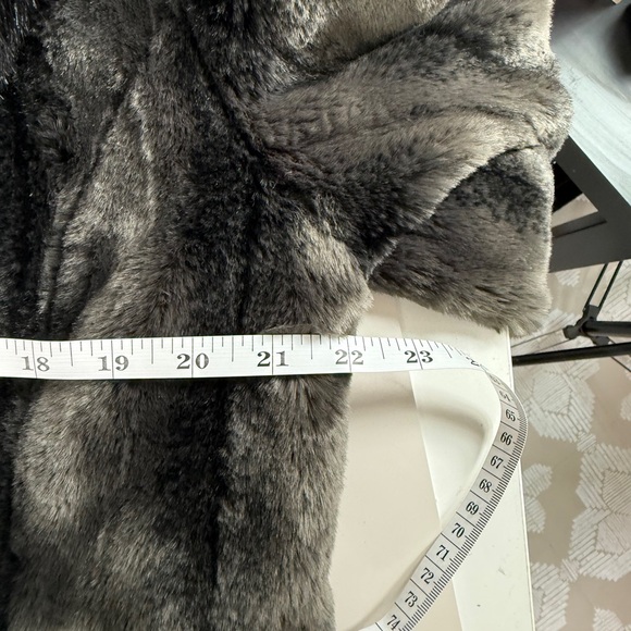Kristen Blake Charcoal Faux Fur Teddy Coat - Picture 4 of 11